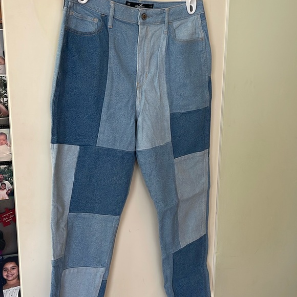 Hollister Jean - Picture 2 of 4